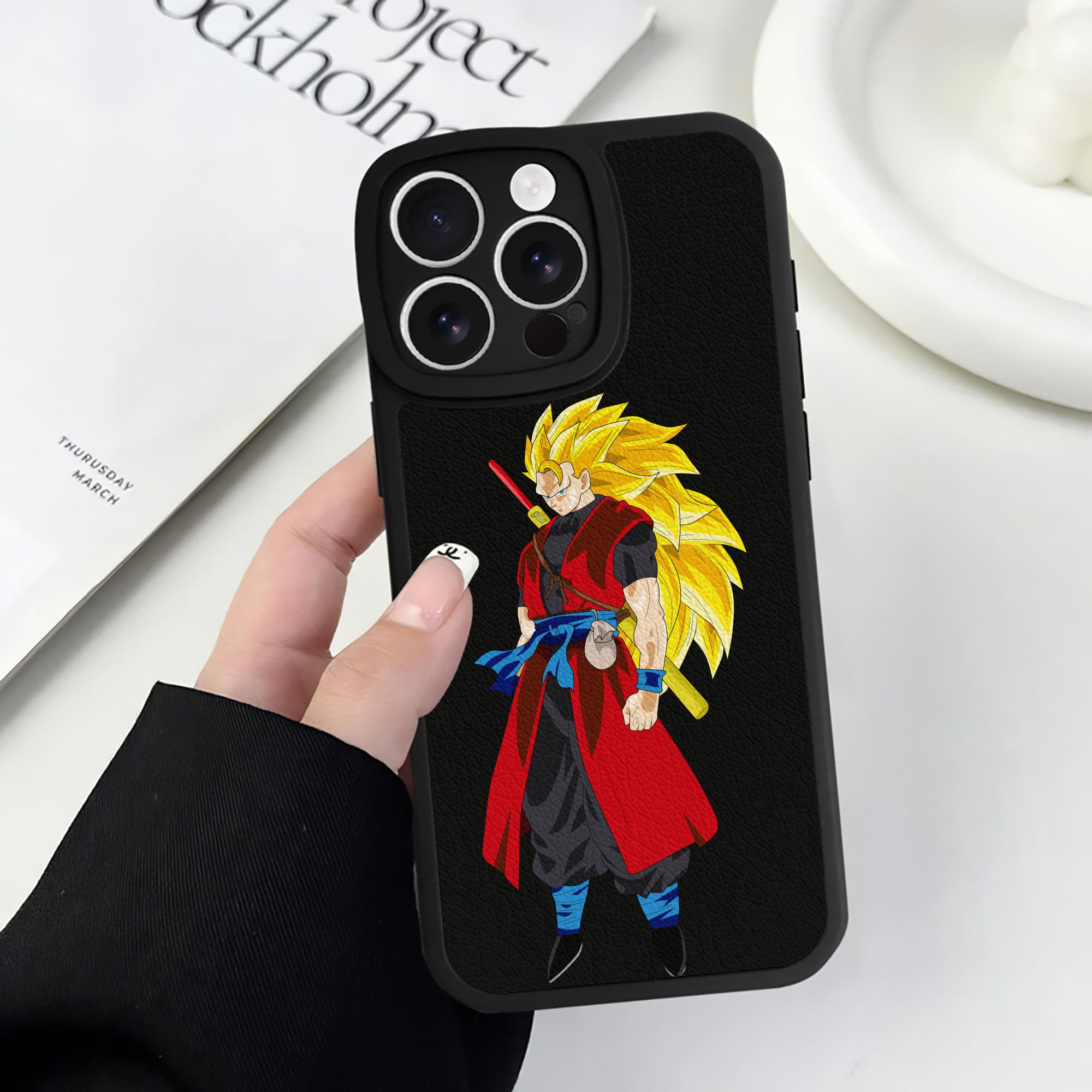 （画像用） ドラゴンボール トランクス（Torankusu）DRAGON BALL Trunks 【iPhone 16シリーズ対応】シリコンスマホケース（レザー調） 材質：シリコン